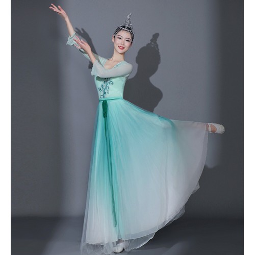 Blue Gradient Chinese folk Classical dance costumes Hanfu Fairy flowy Dresses female elegant Chinese style dance dress costume Han and Tang Dynasty performance costumes